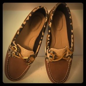 Women’s Sperry Topsiders, leopard print.